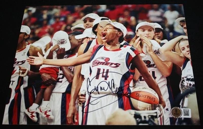 Cynthia Cooper signed 8 x 10, Houston Comets, Beckett BAS 3W044749 - Image 1 of 3