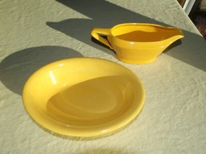 VINTAGE Fiesta Homer Laughlin Harlequin Yellow Gravy Boat with large 9"x7" bowl - Picture 1 of 3