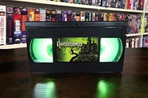 Goosebumps Haunted House VHS Lamp + Remote - Imagen 1 de 2