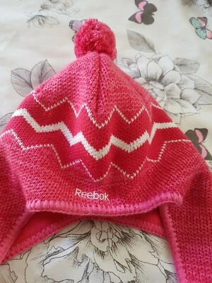 Chapéu de inverno feminino Reebok 12 anos muito bom estado usado - Imagem 1 de 4