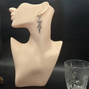 Vintage Gothic Punk Piercing Curved Spike Earrings Grunge Rivet Fashion Jewelry - Picture 1 of 8