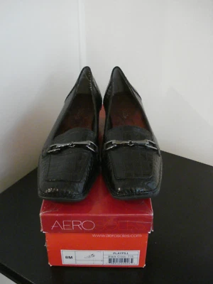 NWDefects AEROSOLES Slip On ALLIGATOR Looking BLACK Almond Toe FLAT   size: 8 - Image 1 of 4