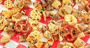 HOT/SPICY FURIKAKE SEAWEED SNACK MIX, PARTY CHIPS MIX, SWEET-SALTY CHEX MIX BULK - Picture 1 of 5