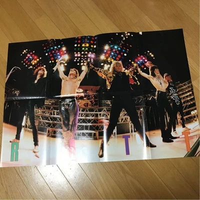 Póster a color de doble cara RATT Japón vintage 23 x 33 pulgadas 1986 Foto 1 de 4