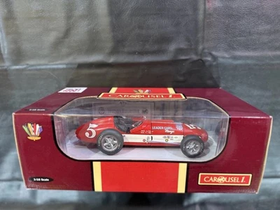 Carrusel 1:18 Diecast Watson Roadster - 1958 Indy Car de #5 Jim Rathmann Foto 1 de 4