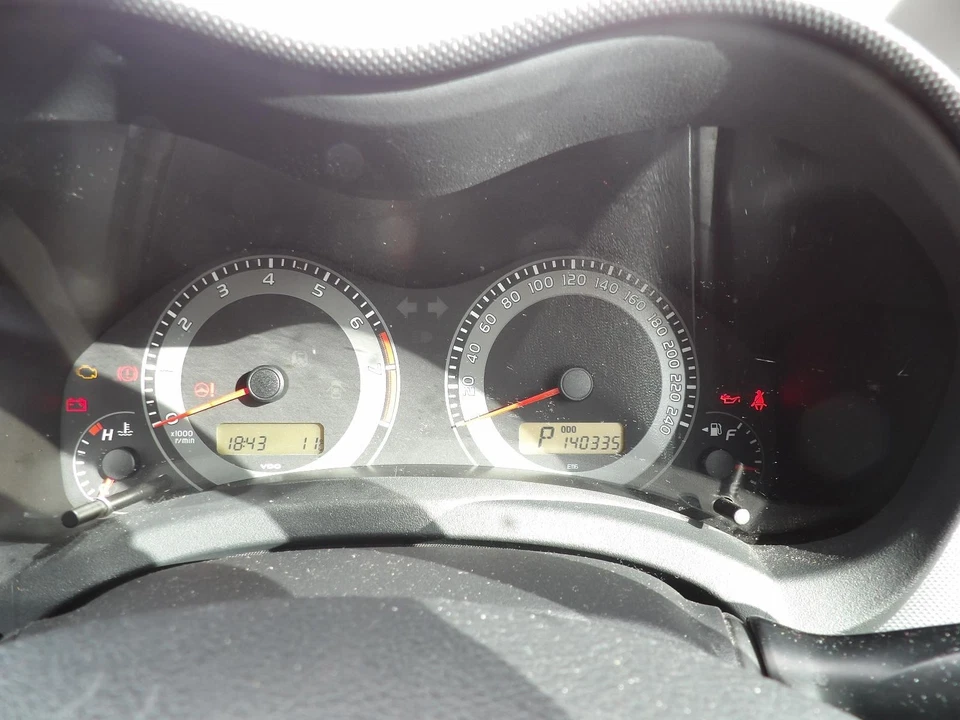 TOYOTA COROLLA ZRE152R 12/2009-09/2012 INSTRUMENT CLUSTER AUTOMATIC  HATCHBACK - image 1 of 4