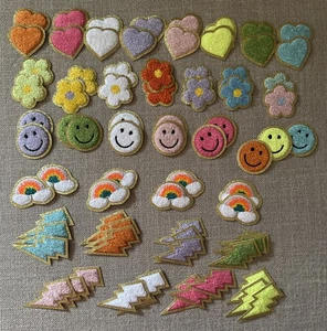 75 Stück selbstklebende Chenille Patches Lächeln Gesicht Herz Blume Regenbogen Lgtg Bolt - Bild 1 von 7