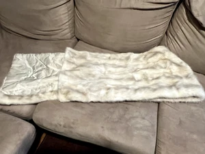 Hopper Furs St Louis Stole in Grey Silk Lined - Picture 1 of 3