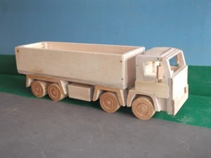 1:32nd DAF CF 8x4 Tipper Wooden Model Truck - Picture 1 of 2