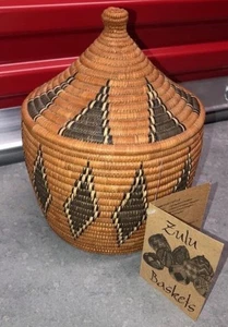 *Vintage* Handwoven Round African Zulu Basket With Lid - Picture 1 of 8
