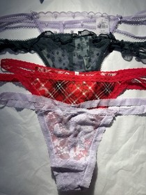 Victoria's Secret PINK Thongs Lot of 4 Size Medium NWT