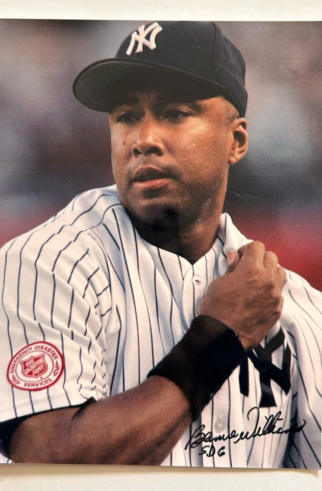 Foto 8x10 firmada por Bernie Williams Leyenda de los Yankees autografiada Foto 1 de 1