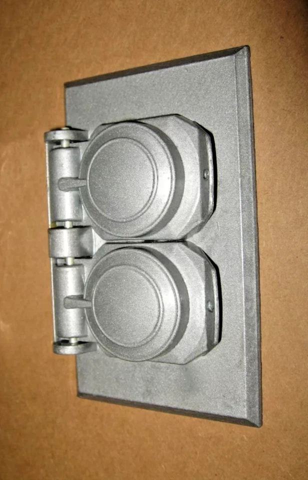 COVER PLATE OUTDOOR Weatherproof Duplex Receptacle Aluminum & Gasket NEW WR81C - Image 1 of 4