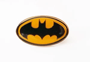 Pinback BATMAN RARO Fechado 1964 DC Comics Metal Plástico Pin Botón Insignia Colección - Imagen 1 de 6