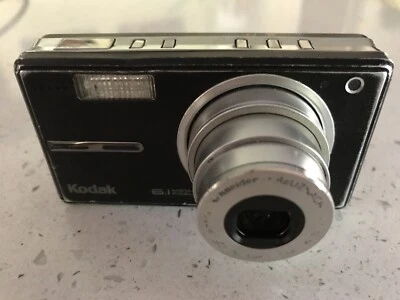 Kodak EasyShare V603 Zoom Digital Camera 6.1 MP 3X Optical Zoom - Image 1 of 4