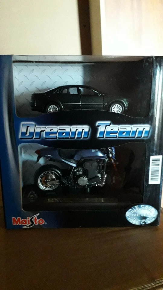 Audi A8 + Munch Mammut 2000-Maisto Dream team 1:39+1:18-Nuovo - Immagine 1 di 1