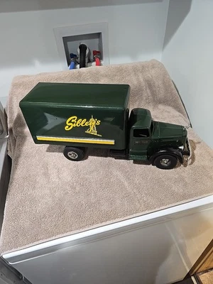 Smith Miller Sibley's L Model Mack Truck - Image 1 of 4