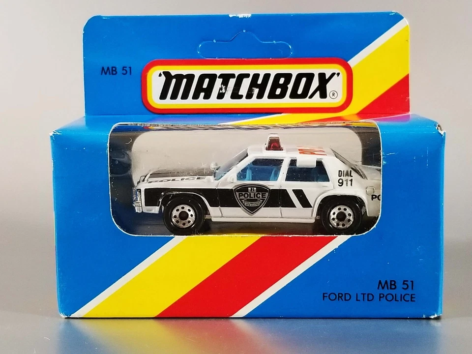 Matchbox Ford LTD Police / 1987 / MB51 / Caja ventana azul sin perforar Foto 1 de 4