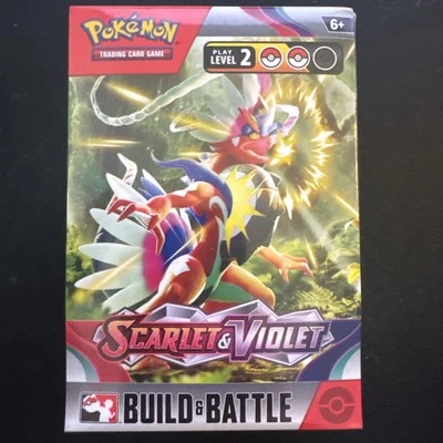 Juego de cartas coleccionables Pokémon: caja de construcción y batalla escarlata y violeta sellada nueva en caja Foto 1 de 4
