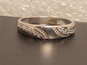 14 Karat Echt Weißgold CZ Bandring, Größe 11 - Bild 1 von 4