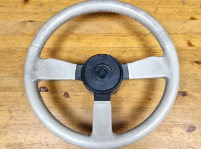 Pontiac Firebird 1984 transmisión AM 1 volante de cuero Foto 1 de 4