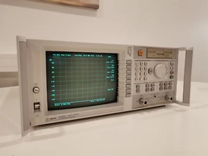 HP AGILENT 8712ES 300 kHz-1300 MHz 75 ohm / 50 ohm RF NETWORK ANALYZER - Picture 1 of 8