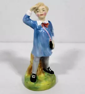 China de hueso Royal Doulton Little Boy azul firmada - Decoración de Pascua Inglaterra - Imagen 1 de 6
