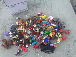 Enorme lotto giocattoli tartarughe ninja McDonald’s, camion storia giocattolo auto Star Wars Ect Ect - Foto 1 di 11
