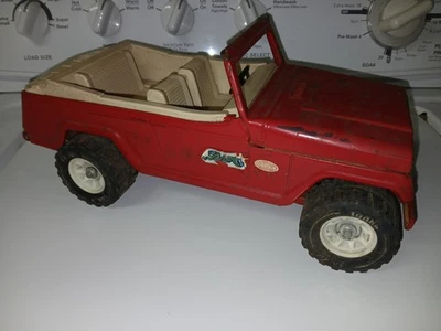 TONKA JEEPSTER, PRESSED STEEL VINTAGE,ORIGINAL 70'S Red - Image 1 of 4