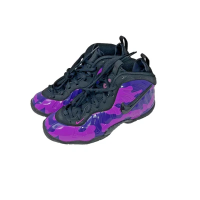 Nike Little Posite Pro (GS) - Negro Corte/Púrpura Camuflaje - 644792-012 - Talla: 4Y Foto 1 de 4