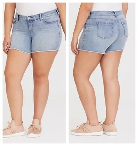 Torrid Frayed Skinny Light Wash Shorts 2X 20 #78602 - Picture 1 of 1