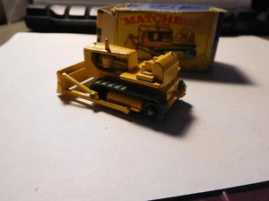 MATCHBOX LESNEY # 18 CATERPILLAR BULLDOZER BOX & VEHICLE - Picture 1 of 11