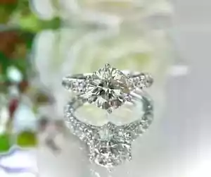 2.40 Ct Round-Cut IGI VS1 Lab Grown Diamond Halo Wedding Ring 14k White Gold - Picture 1 of 8