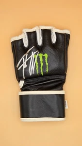 Tito Ortiz signierter UFC Handschuh MMA Monster Energy Huntington Beach Bad Boy  - Bild 1 von 2