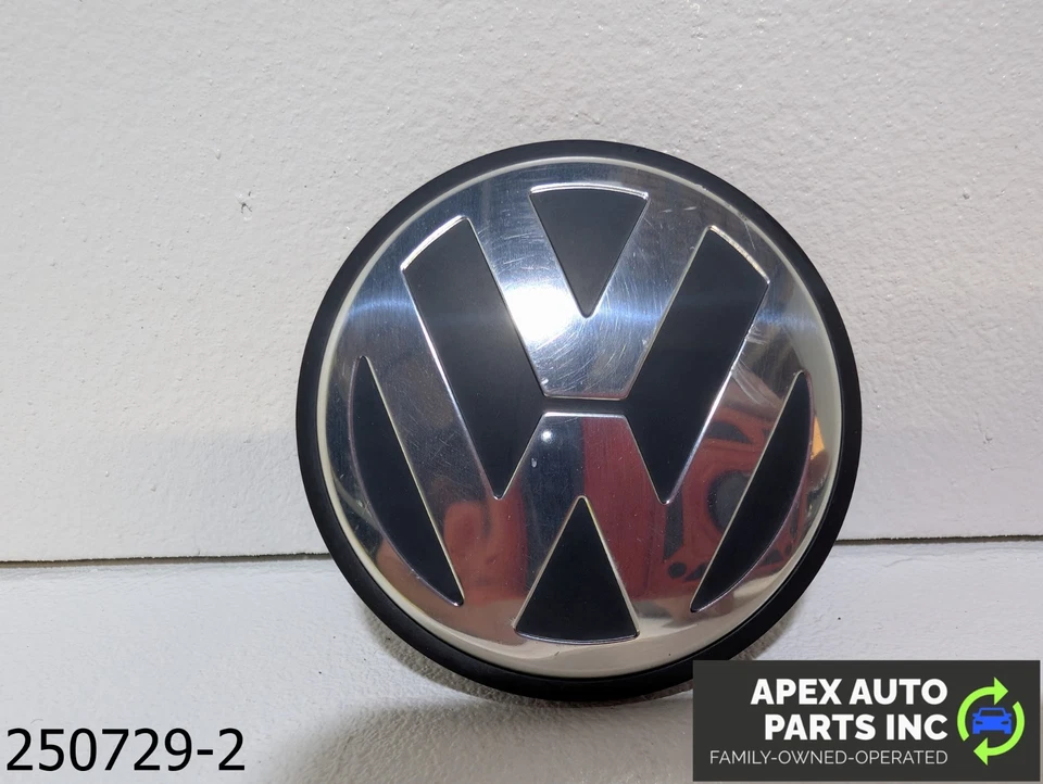 Tapa central OEM 2009-2011 Volkswagen Tiguan 2,0 L Foto 1 de 4