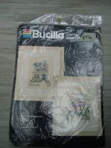 Bucilla Contado Punto de Cruz En El Barrio Set de 2 Nuevo Kit Precintado 40375 - Imagen 1 de 7