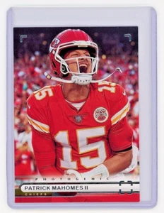 2022 Panini Chronicles - Photogenic Silver Foil #PH-18 Patrick Mahomes II - Picture 1 of 2