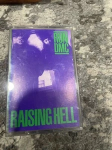 Run DMC – Raising Hell (Cassette, US, 1986) - - Foto 1 di 4