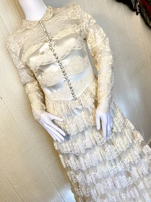 Vestido de noiva vintage 1950 marfim renda com bainha de cetim e colarinho Peter Pan XS - Imagem 1 de 4