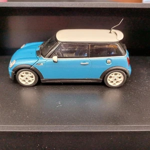 Minichamps 1/43 Mini Cooper S BMW Dealer Limited Edition Diecast Model Car Minia - Picture 1 of 18