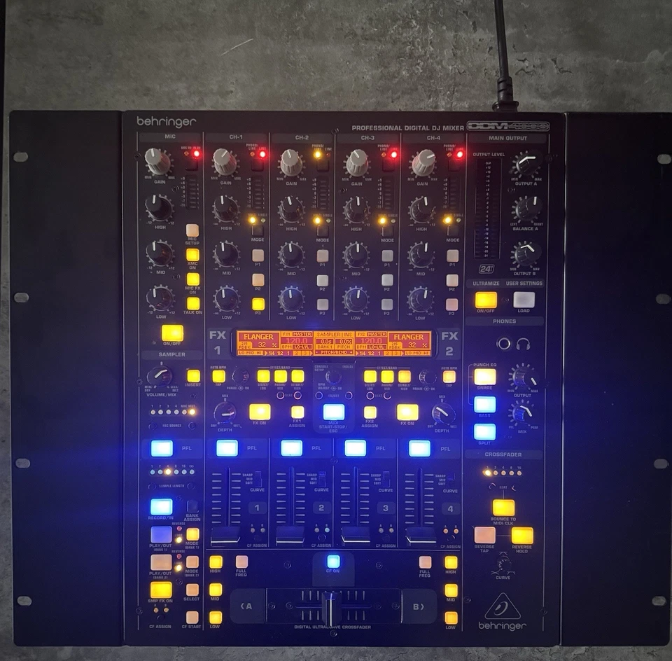 DIGITAL PRO MIXER DDM4000 Ultimate 5-Channel Digital DJ Mixer - Bild 1 von 4