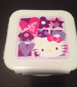 Estuche de almacenamiento cuadrado de acrílico Sanrio Hello Kitty con bloqueo de 5""x5"" almuerzo 2005 nuevo de lote antiguo - Imagen 1 de 7
