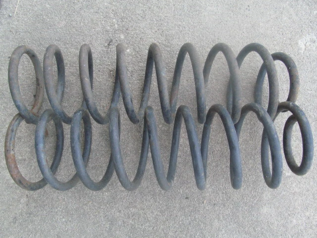 97-98-99-2000-01-02-03-04-06 Jeep Wrangler TJ 4.0L Front Coil Springs stock oem - Image 1 of 1