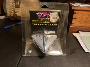 Shadowbox Triangle Craft Raumschiff - Bild 1 von 2