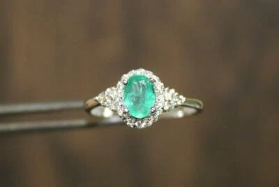 Anello Di Fidanzamento In Smeraldo 0.9 Ct Anello Promessa In Smeraldo In Argento - Immagine 1 di 4