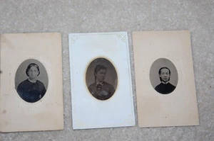 DREI SEPARATE VINTAGE FARBFOTOS VON FRAUEN - Bild 1 von 6