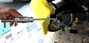 HERRAMIENTA DE ELIMINACIÓN ASESINA AKRAPOVIC/LEOVINCE/ARROW/YOSHIMURA/SC/GPR/OVER/TERMIGNONI DB - Imagen 1 de 11
