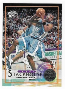 1996 Press Pass Jerry Stackhouse Philadelphia 76ers All Rookie Team Tarheels #34 - Foto 1 di 2