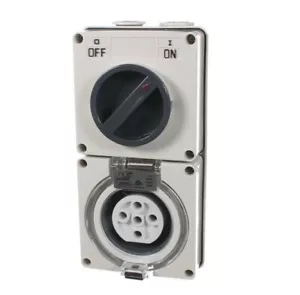 20 Amp 5 Pin Combination Switched Socket Outlet 20A IP66 - Picture 1 of 6