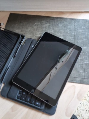 Apple iPad Air 2.ª Generazione 9.7'' 16GB Wi-Fi + 4G Tablet – Grigio Siderale - Immagine 1 di 3